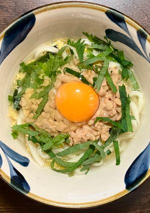 即席の卵スープと挽き割り納豆うどん-レシピのメイン写真