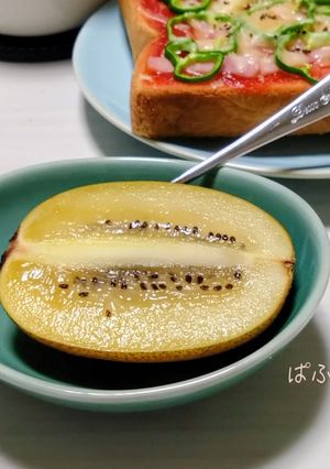 ふたりで１個♡簡単キウイの食べ方-レシピのメイン写真
