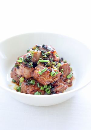 サッと美味しい【豚カシラの醤油麹炒め】-レシピのメイン写真