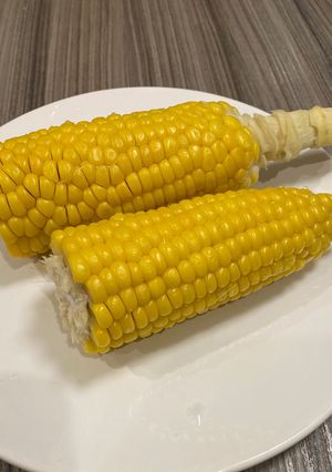 【簡単】レンジでトウモロコシ-レシピのメイン写真