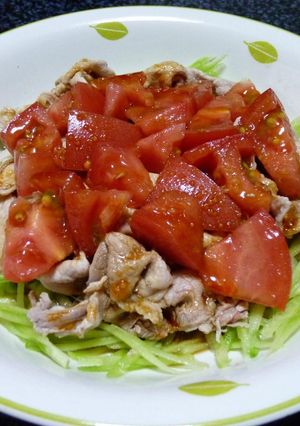 トマト🍅と茹で豚のピリ辛炒め😃-レシピのメイン写真