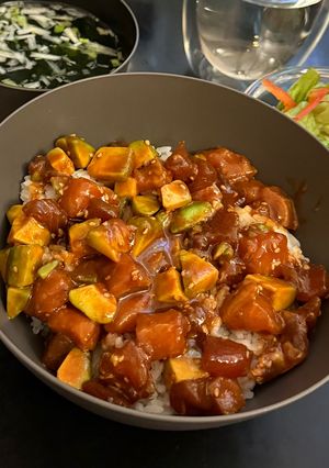 アボカドとサーモンとマグロのユッケ丼-レシピのメイン写真
