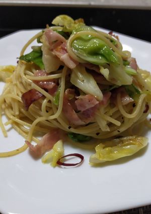春キャベツとベーコンのペペロンチーノ-レシピのメイン写真