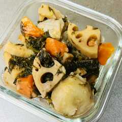 A picture of Rizzyの根菜の煮物.
