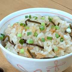 รูปของ 塩昆布の炊き込みご飯