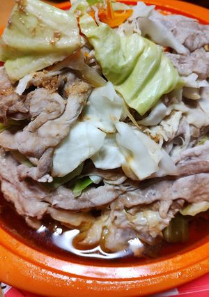 切って味付け蒸すだけ豚肉と野菜の味噌味タジン鍋-レシピのメイン写真
