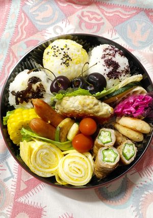 7/11ﾖｯﾁｬﾝ☆お誕生日 豪華お弁当-レシピのメイン写真