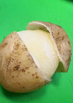 パカっと気持ちよくむけるじゃがいもの皮🥰-レシピのメイン写真