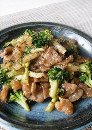 ブロッコリーと豚肉のガリバタ炒め-レシピのメイン写真