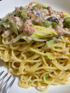 鮭フレークでワンパンクリームパスタ-レシピのメイン写真