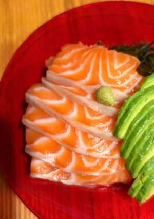 【昆布じめサーモンとアボカドの丼】-レシピのメイン写真