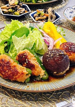 片面焼き✨️ピーマンと椎茸の肉詰め-レシピのメイン写真