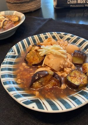 おかんレシピ𓀤𓀣里芋のそぼろ煮 なす添え-レシピのメイン写真