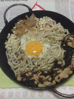 麺の日に月見焼きうどん+もずくクラゲ揚げ-レシピのメイン写真