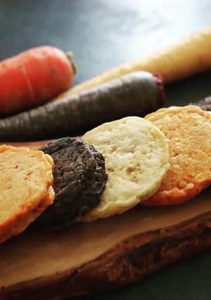 離乳食にも！カラフル人参 3色パンケーキ-レシピのメイン写真