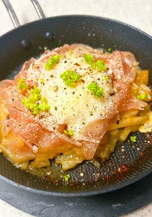 山芋と生ハムの温玉ユッケ風-レシピのメイン写真
