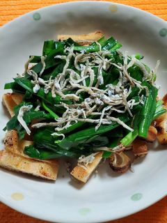 焼き油揚げとニラのさっと炒め合わせ-レシピのメイン写真