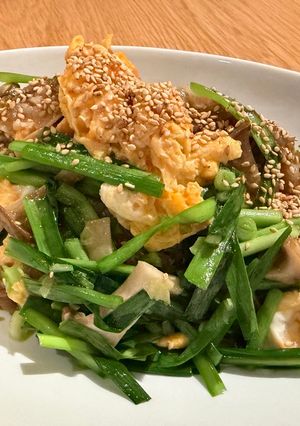 スタミナ満点！ふわふわ！とろり玉子と豚肉のニラ玉-レシピのメイン写真