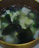 豆腐とワカメの中華風溶き卵スープ