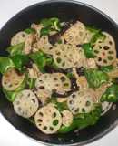 蓮根ピリ辛炒め♪簡単レシピ豚肉キクラゲ