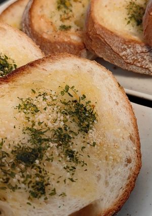ガーリックトースト-レシピのメイン写真