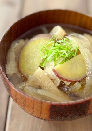 さつま芋と玉葱の味噌汁【コク旨ポイントあり】-レシピのメイン写真
