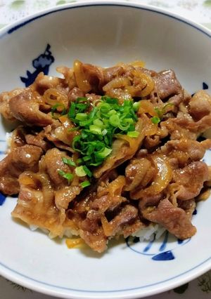 簡単昼食・今夜の夕飯！生姜焼き風豚丼主菜-レシピのメイン写真