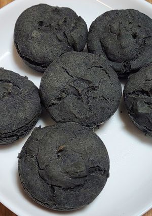 玄米粉とお豆腐の竹炭ゴマぱん-レシピのメイン写真