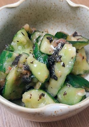大量消費に!簡単きゅうりと梅しそのさっぱり和え-レシピのメイン写真