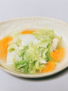 簡単。手羽先と白菜の優しい味スープ。-レシピのメイン写真