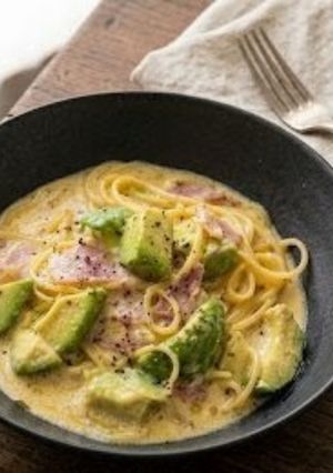 アボカド入りワンポット カルボナーラ風-レシピのメイン写真