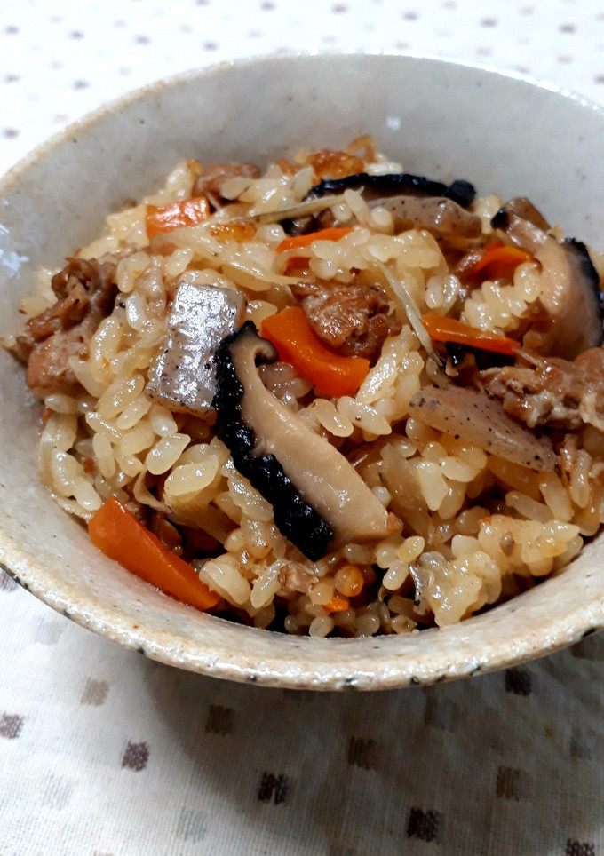 豚肉とごぼう入り☆旨み醤油の炊き込みご飯-レシピのメイン写真