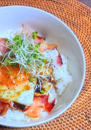 ベーコンエッグ丼-レシピのメイン写真
