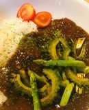 レトルト●アスパラ＆ゴーヤーの野菜カレー