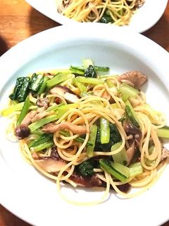 きのこと小松菜のペペロンチーノ-レシピのメイン写真