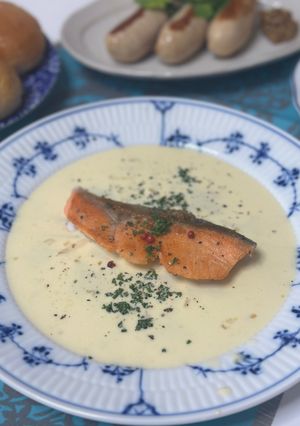 サーモンのムニエル!クリームソースがけ-レシピのメイン写真