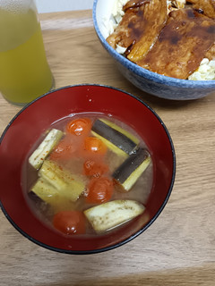 今朝のみそ汁/焼きトマトとナス-レシピのメイン写真