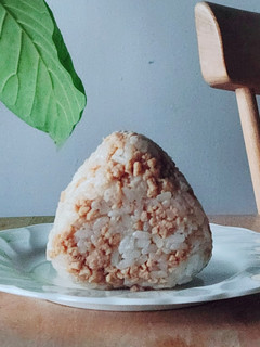余ったタコミートで鶏そぼろおにぎり☆弁当-レシピのメイン写真