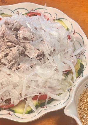 今日の晩御飯♡ズッキーニと玉葱の豚しゃぶ-レシピのメイン写真
