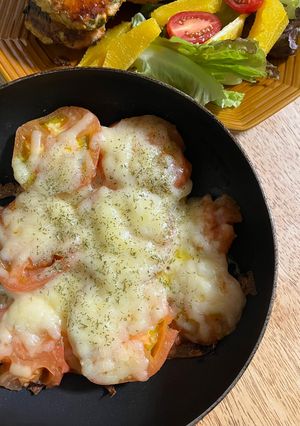 簡単じゃがいもとトマトのチーズ焼き-レシピのメイン写真