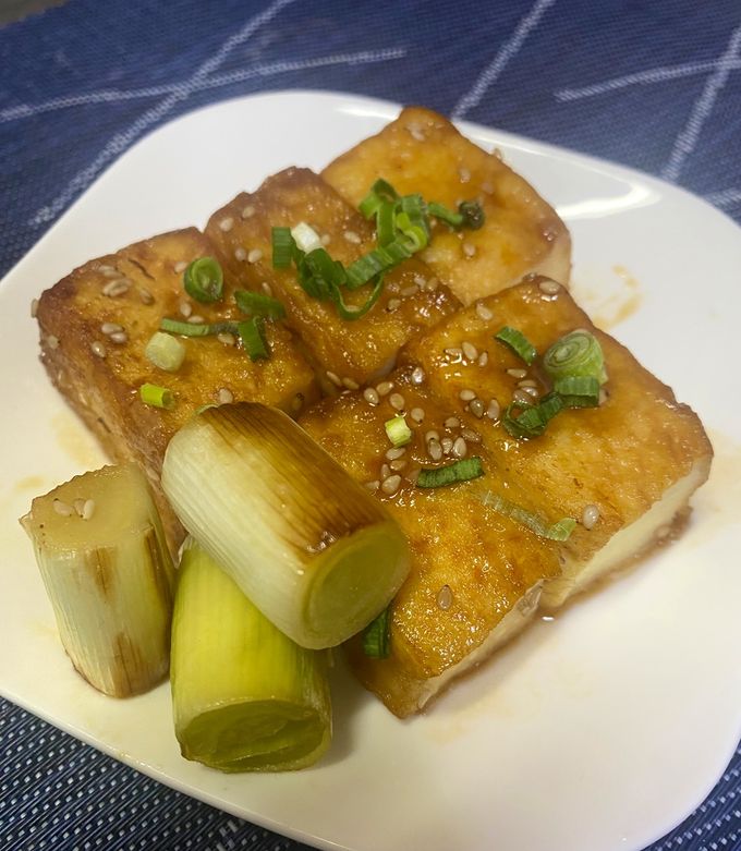 すぐご飯「長ネギと厚揚げのゴマ照り焼き」 by なっちゃんmama7