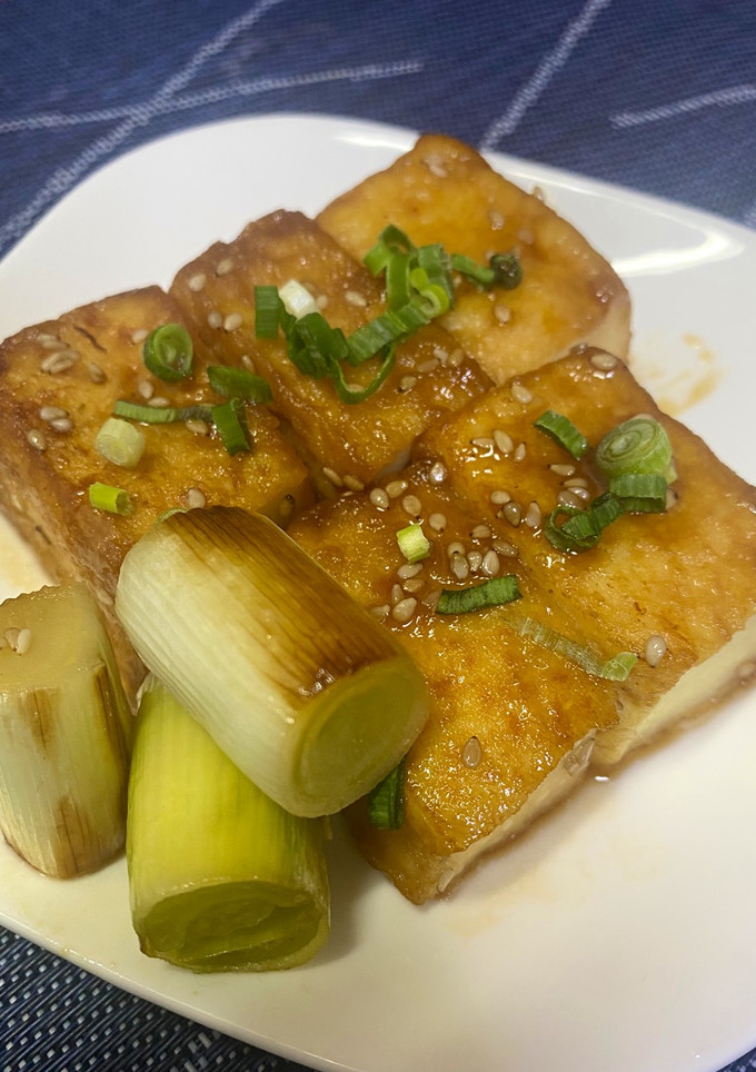 すぐご飯「長ネギと厚揚げのゴマ照り焼き」-レシピのメイン写真