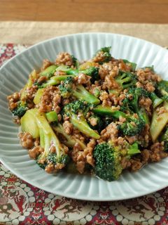 ブロッコリーと豚ひき肉のピリ辛味噌炒め-レシピのメイン写真