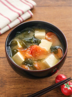 超腸活♡豆腐とトマトの甘酒味噌汁-レシピのメイン写真