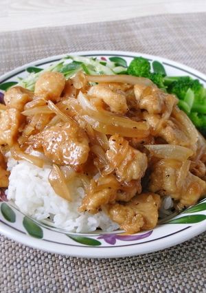 とろとろ玉ねぎのガリバタチキン丼-レシピのメイン写真