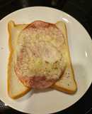 レンジで作る簡単ハムチーズ食パン