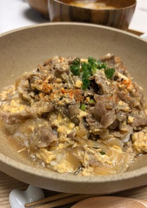 甘辛ふんわり♡牛とじ丼-レシピのメイン写真