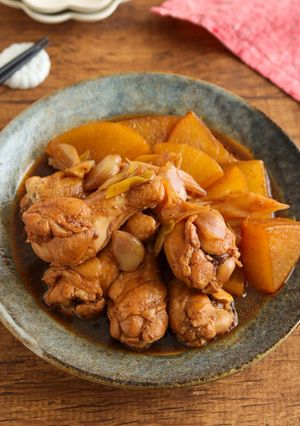 旨辛♪手羽元と大根のピリ辛煮-レシピのメイン写真