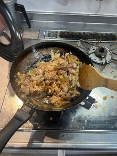 豚細切れ肉で生姜焼き(玉ねぎ入り)-レシピのメイン写真