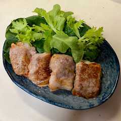 รูปของ 豚肉とキムチとチーズのライスペーパー焼き